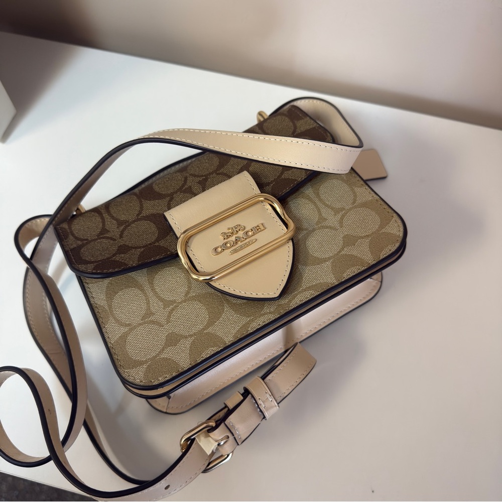 Coach CL429 SIG BK MORG SQR - Picture 12 of 13